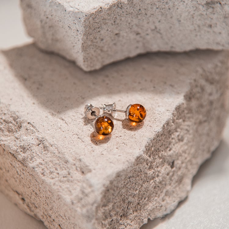 Jantárové guličkové 6mm náušnice zo striebra Carmel 107797