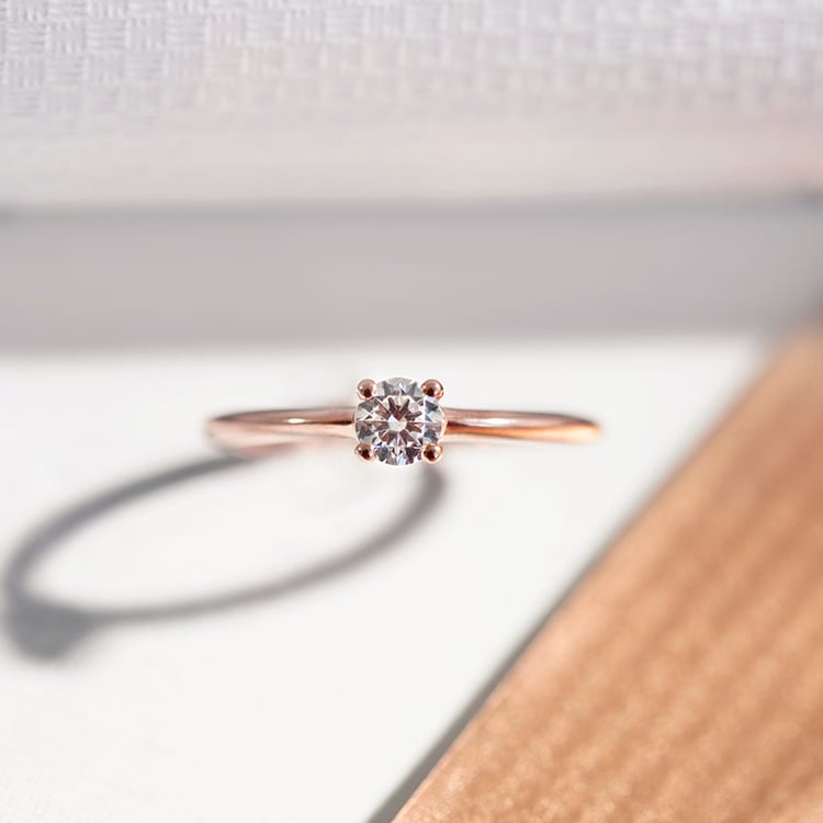 Zásnubný prsteň s lab-grown diamantmi Burnett 111457