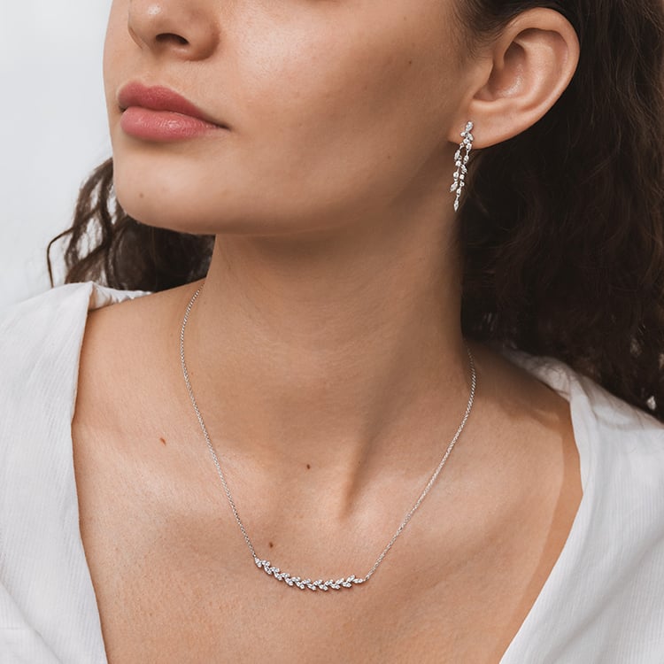 Visiace diamantové náušnice Anhelina 153770