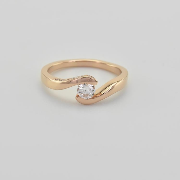 Zásnubný prsteň s diamantom 38825