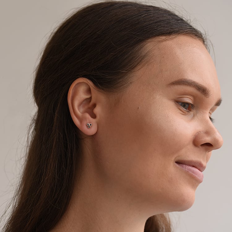 Zlaté náušnice s diamantmi 63692