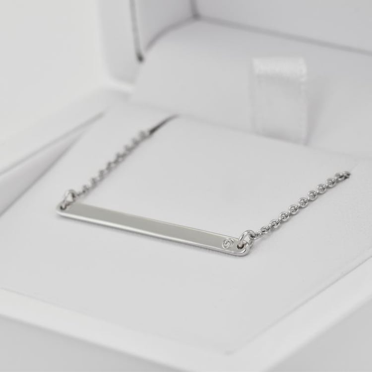 Jemný strieborný náhrdelník s diamantom Charena 103752