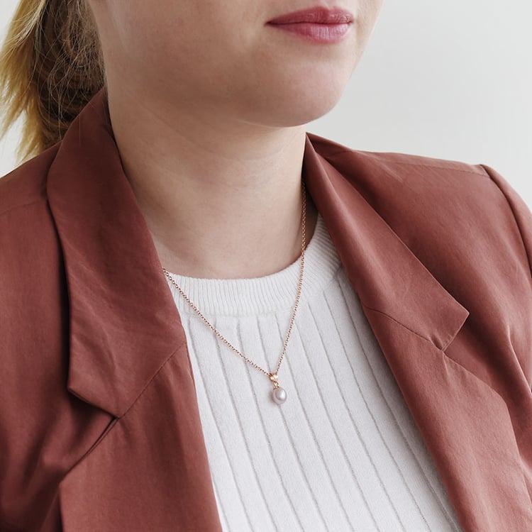 Prívesok z pozláteného striebra s levanduľovou perlou 87847