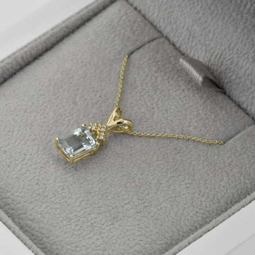 Zlatý prívesok s akvamarínom a diamantmi Edlin