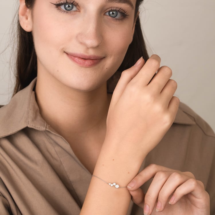 Moderný strieborný náramok s lab-grown diamantmi Viola 165716