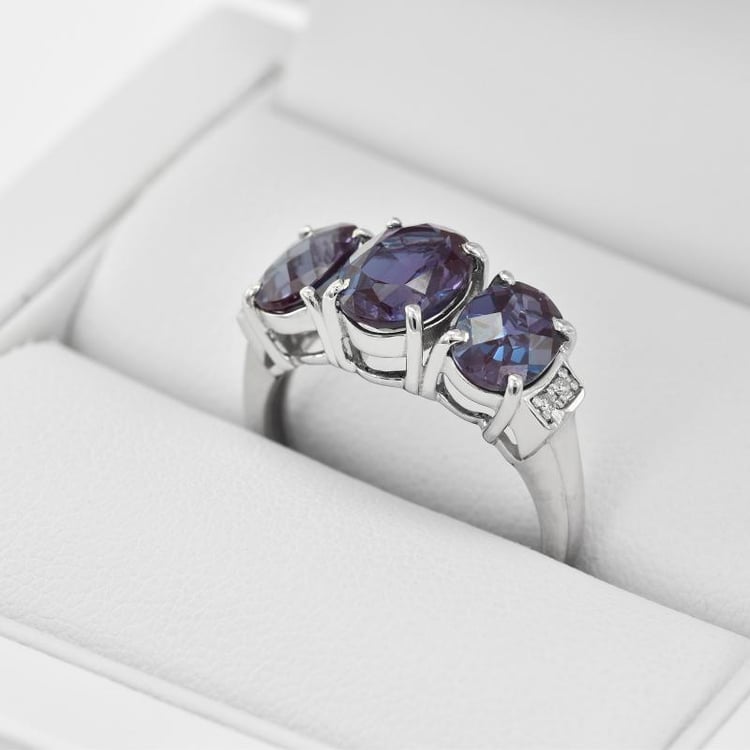 Zlatý prsteň s alexandritmi 34168