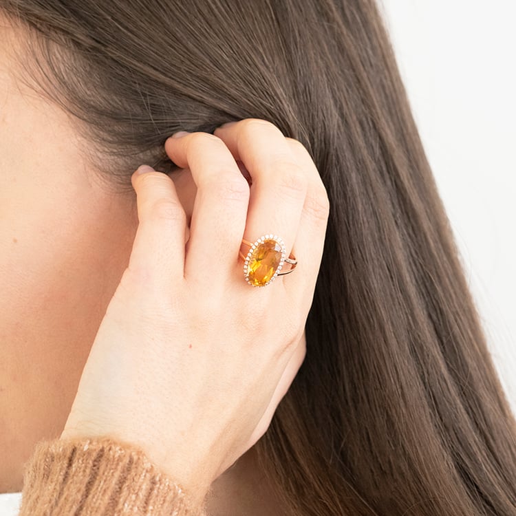 Pôvabný zlatý prsteň s 5ct citrínom a diamantmi Gerda 114521