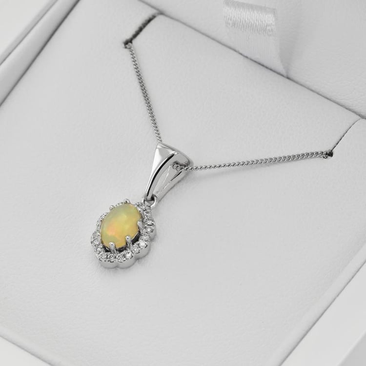 Náhrdelník s bílým opálem 35187