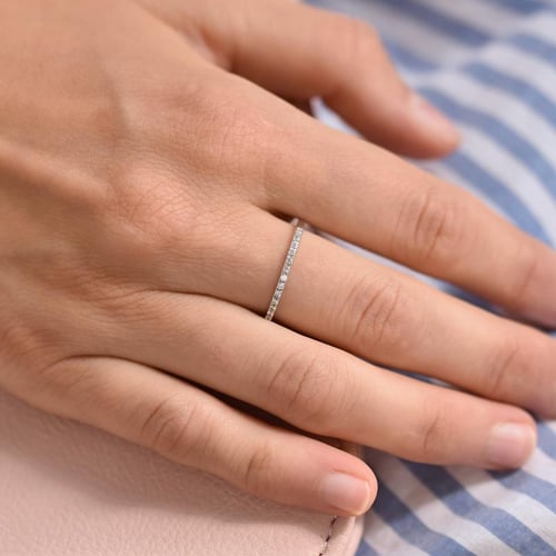 Zásnubný diamantový set prsteňov zo zlata Dlynie