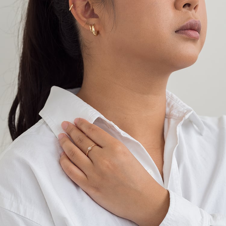 Prsteň s moissanitom a salt and pepper diamantmi Leann 128704