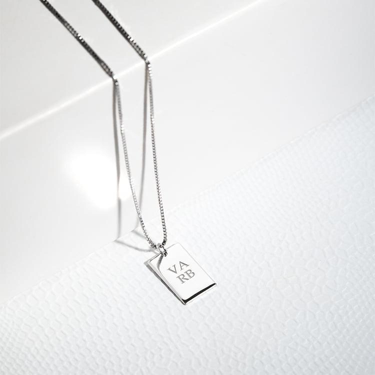 Zlatý obdĺžnikový prívesok s obojstranným gravírom Montel 125910