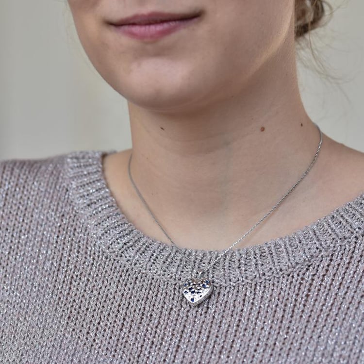 Strieborný medailón ve tvare srdca 18222