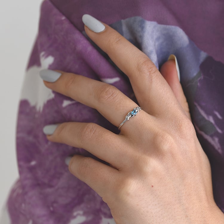 Prsteň s motívom husľových kľúčov a srdca s topazom Limogne 60774