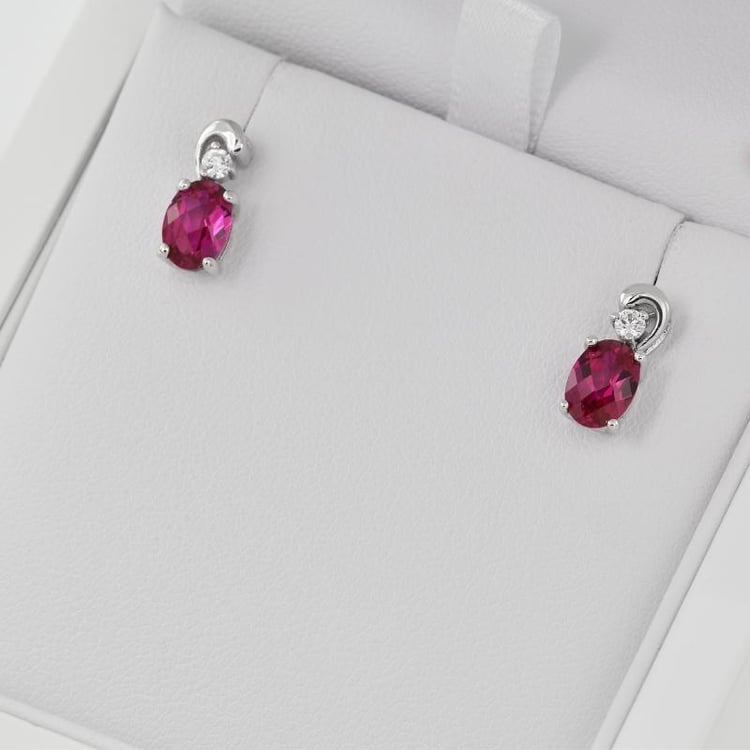 Rubínové náušnice Camelia 6823