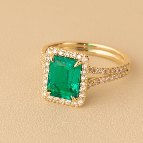 Zlatý halo prsteň s emerald lab-grown smaragdom a diamantmi Billy