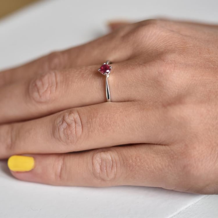 Zásnubný prsteň s rubínom Sawezy 17942