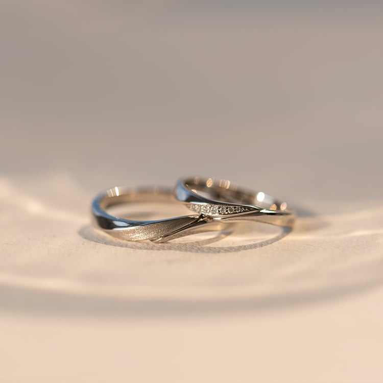 Netradičná svadobná obrúčka zo zlata Maudo 128352