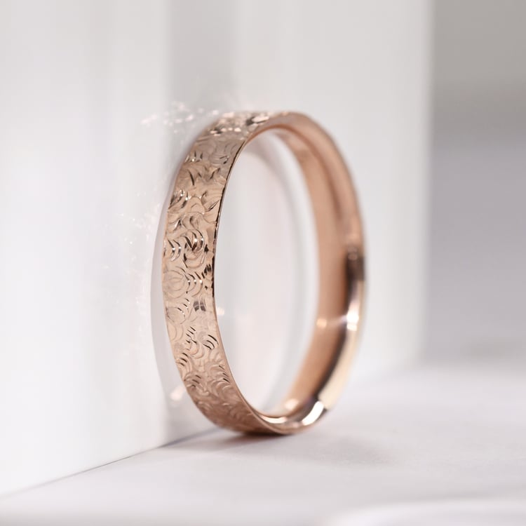 Svadobné obrúčky s ručne rytým povrchom Abbey 118169