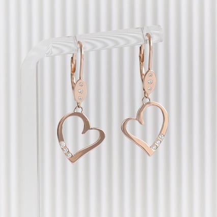 Zlaté visiace náušnice v tvare srdca s diamantmi Sahar