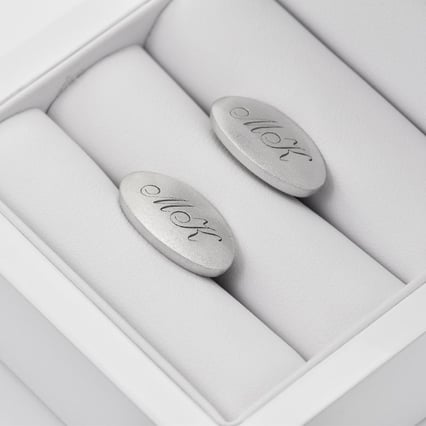 Zlaté manžetové gombíky s gravírom Stefan