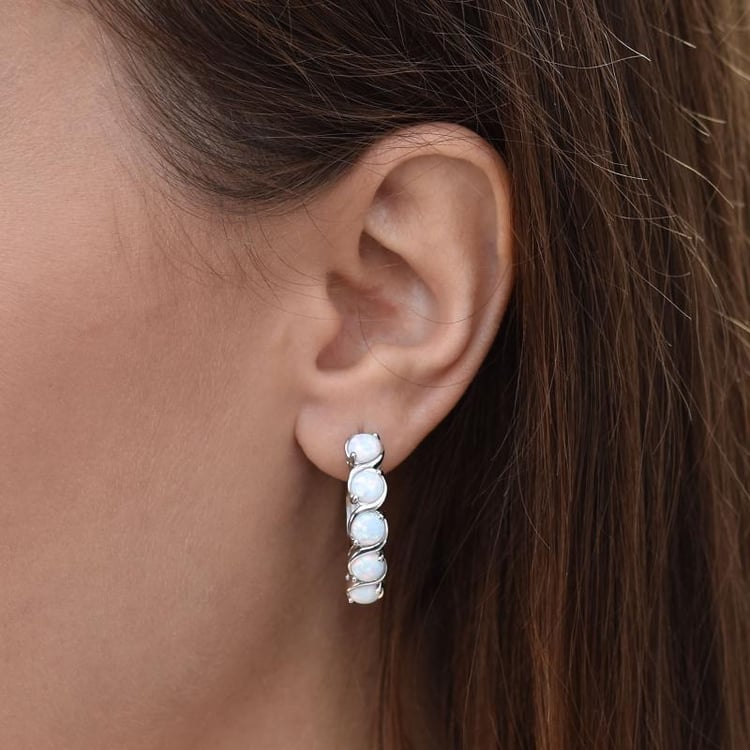 Biele opály v strieborných kruhových náušniciach 35748