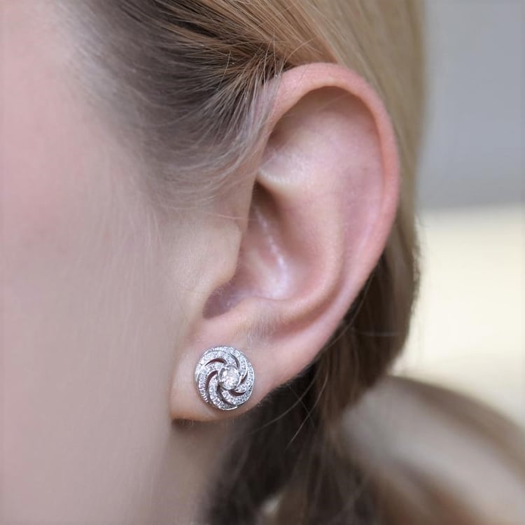 Oslňujúce zlaté náušnice s diamantmi Annise 104540