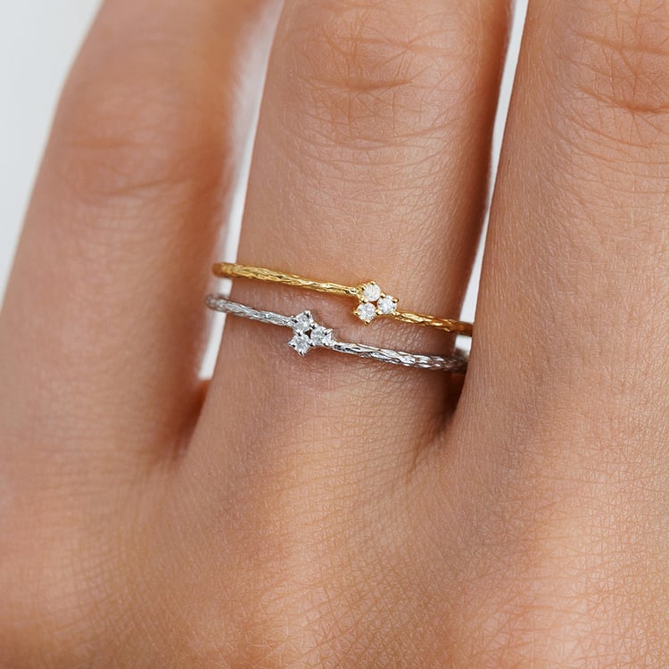 Strieborný diamantový prsteň s tepaným povrchom Milan 157788