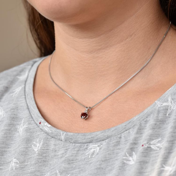 Náhrdelník s granátom 14126