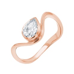 Atypický zásnubný prsteň s pear diamantom Kylie