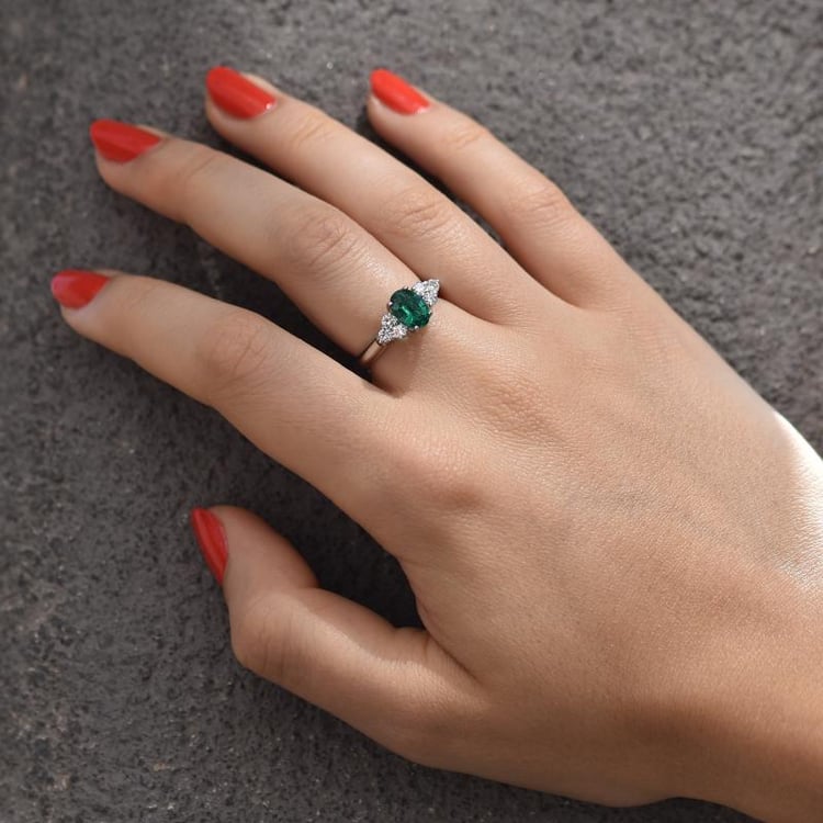 Zásnubný prsteň so smaragdom 44736