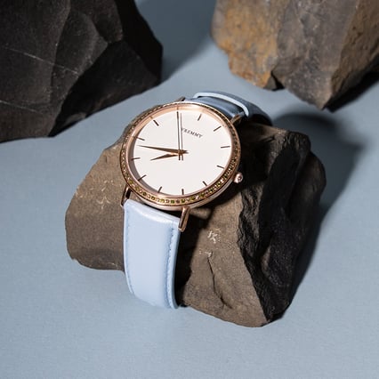 Hodinky so švajčiarskym strojčekom a dátumom Scientist