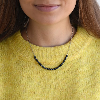 Strieborný náhrdelník s čiernými perlami Tanya