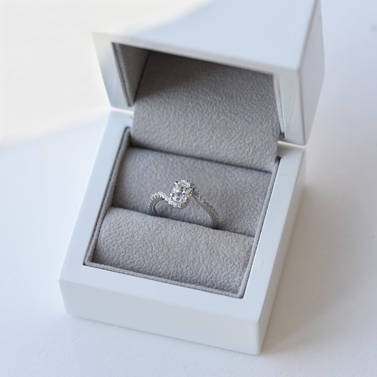 Elegantný zásnubný prsteň 66227