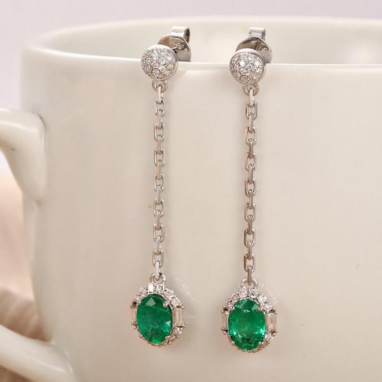 Smaragdové zlaté náušnice s diamantmi