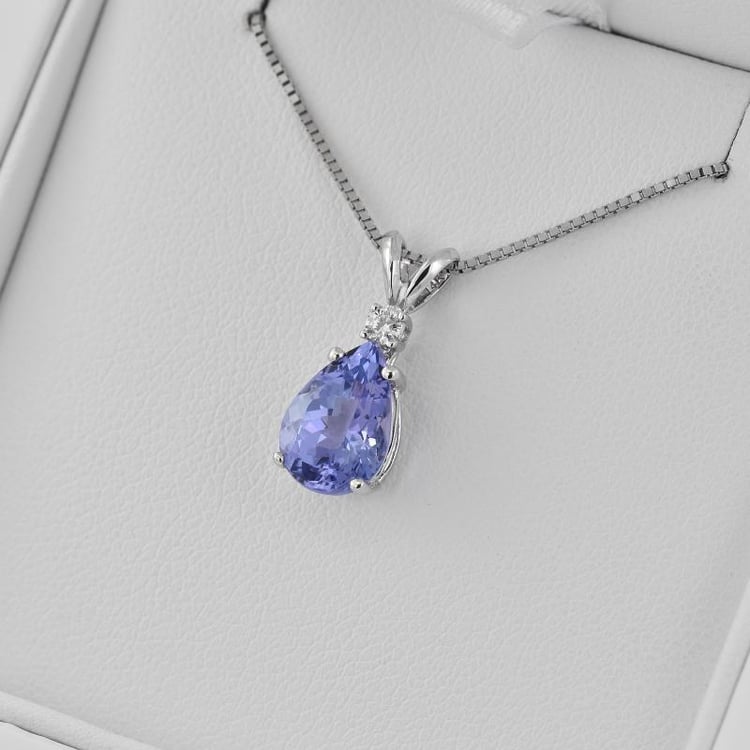 Prívesok s tanzanitom 35880
