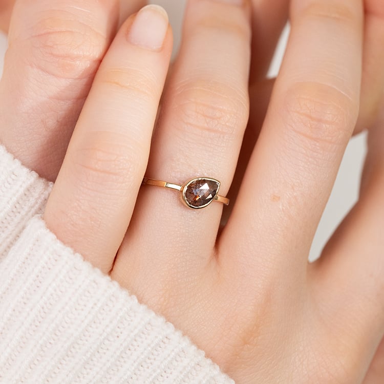 Prsteň so salt and pepper pear diamantom Levander 151955