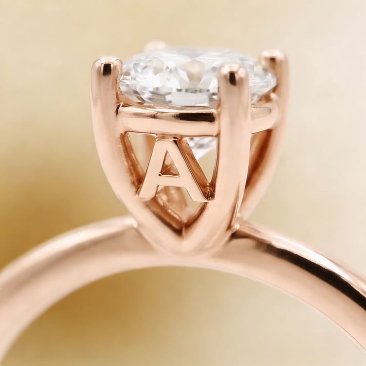 Zásnubný prsteň s výberom písmen a lab-grown diamantmi Frost 167681