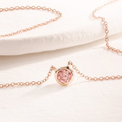 Bezel náhrdelník s IGI certifikovaným lab-grown ružovým diamantom Hadley