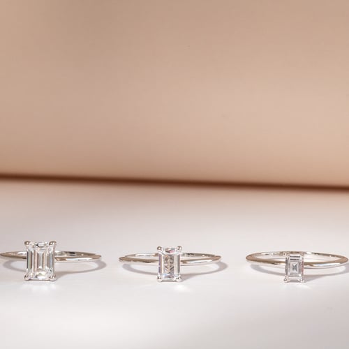 Zásnubný prsteň s emerald diamantom Olson