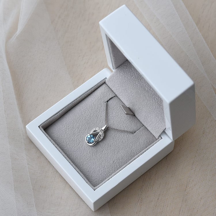 Prívesok zo striebra s topazom 66434