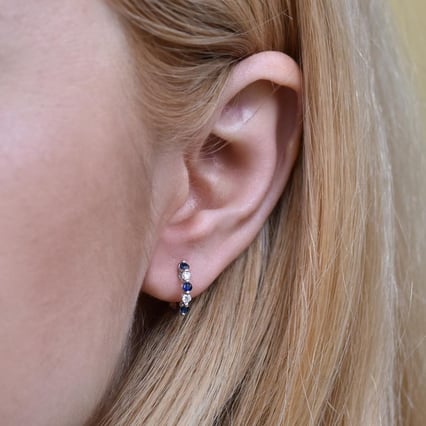 Náušnice s modrými zafírmi a diamantmi Aba