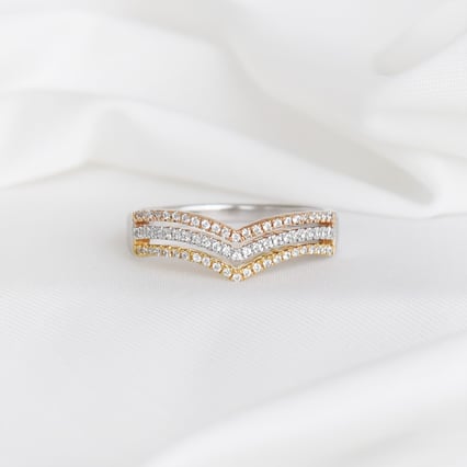 Trojitá vykrojená obrúčka so lab-grown diamantmi Dilan