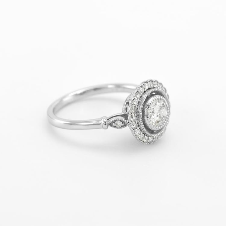 Zásnubný prsteň v halo štýle zo zlata 47843