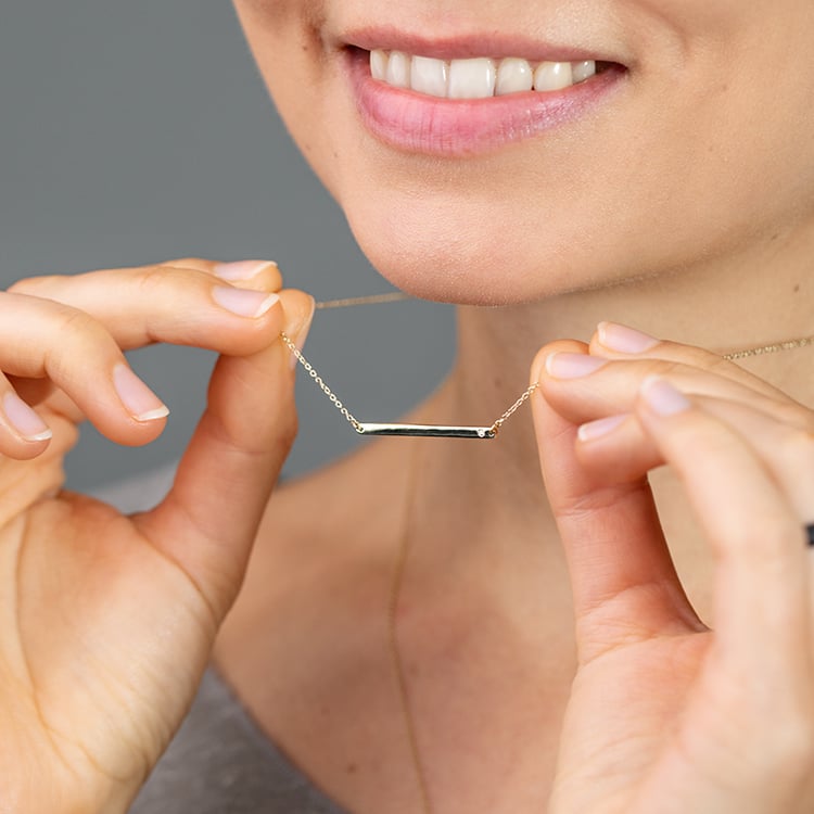 Jemný zlatý náhrdelník s diamantom Charena 146168