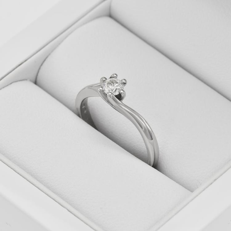 Zlatý zásnubný prsteň s diamantom Hesta 64832