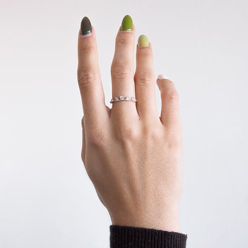 Minimalistický prsteň s lístkami a lab-grown diamantmi Henry