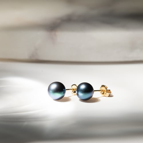 Elegantné náušnice s 8 mm čiernymi perlami Enye