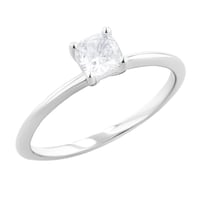 Zásnubný prsteň s cushion diamantom Kuba