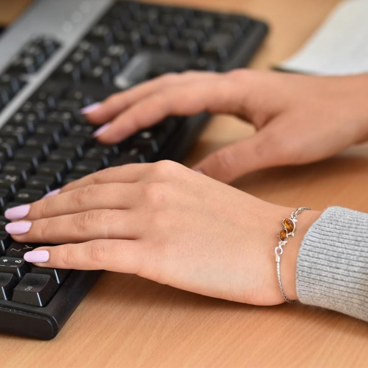 Jantárový náramok 30610