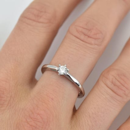 Zásnubný prsteň s moissanitom Oria